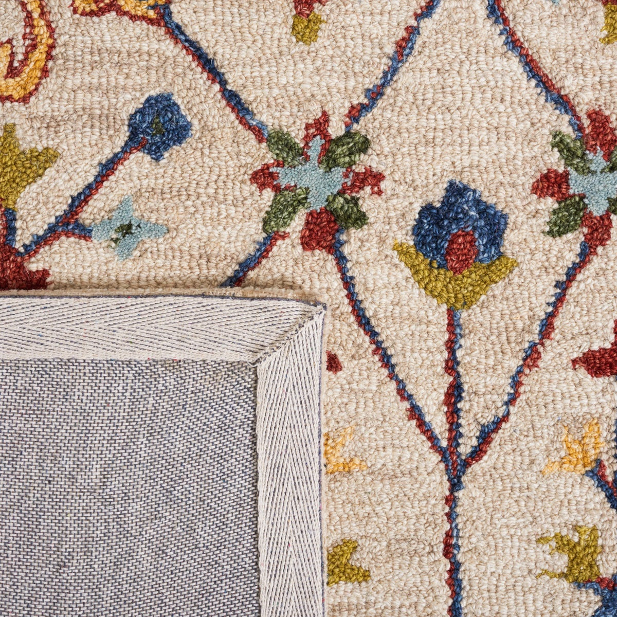 Designteppich Traditionelle Schleife – Gerollt